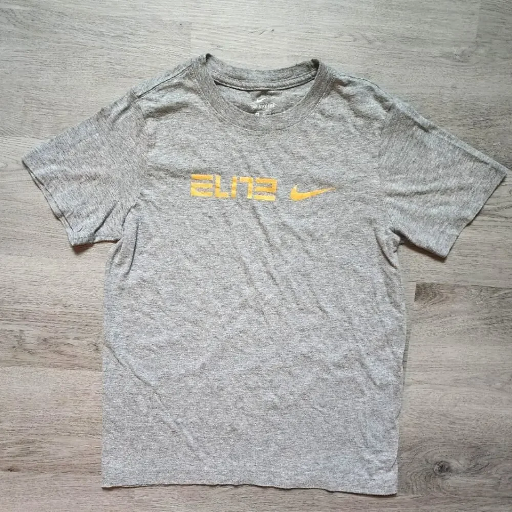 Nike Boy's Grey Short Sleeve Elite Logo Crewneck Pullover Casual T-Shirt Medium